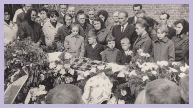 Pogrzeb mariawicki Doroty Potakowskiej w Kiełminie, 1969. Fot. z archiwum Marianny Różalskiej