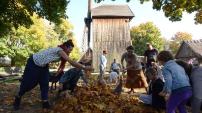 ODWOŁANE — Etnoigraszki: Szkoła? Cepy i stodoła!  Impreza umuzykalniająca dla rodzin