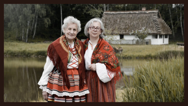 Janina Chmiel i Marta Graban-Butryn w lubelskim skansenie, V 2023. Fot. Aleksander Butryn