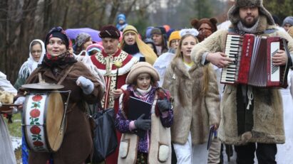 Wspólne Kolędowanie z Dygającą Kapelą w Kościele z Nieboczów