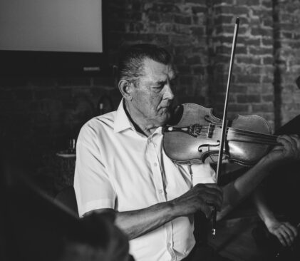 Jan Jaworski (1946,–2025), skrzypek z Otrocza. Fot. Michał Kalita, Festiwal Roztrąb 2024