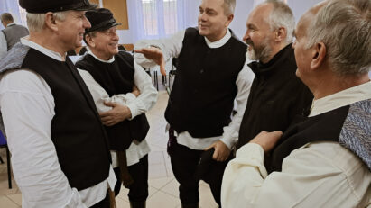 Pieśni Podlasia okiem i uchem badacza. Opowieść o drodze poszukiwania pieśni