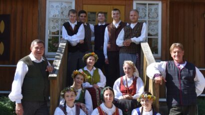 Zespół folklorystyczny „Alna“ z Puńska