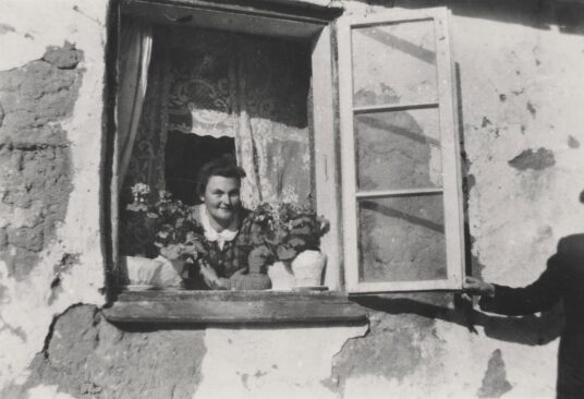 Marianna Drzewiecka, śpiewaczka ze Słomkowa. Archiwum domowe Lucyny Ogrodowskiej, źródło posag.info/Rosik
